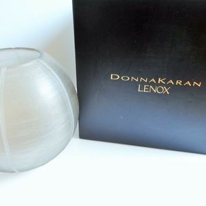 DONNA KARAN LENOX Artisan Glass Icicle Round Vase